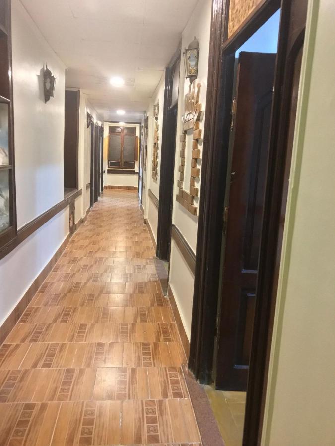 Kings Palace Hostel *