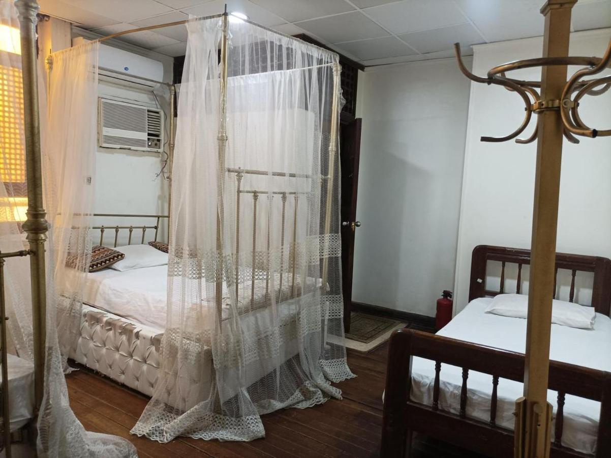 Kings Palace Hostel